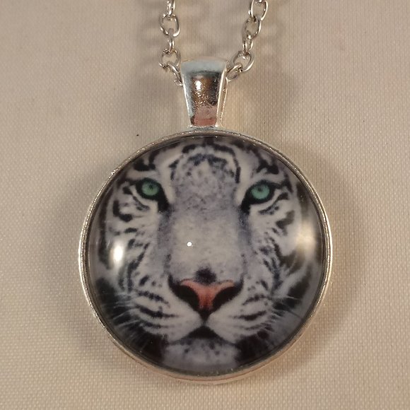 Mens Silver Mystical White Tiger Cabochon Pendant Chain Necklace Gift - Picture 2 of 3